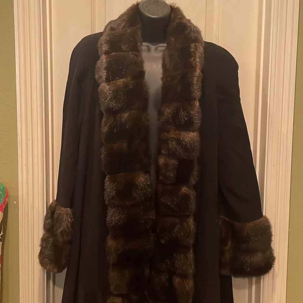 Vintage Albert Nipón 🧥 coat - Picture 2 of 12